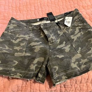 Camouflage womens Kut from the Kloth denim shorts. Brand new size 18.